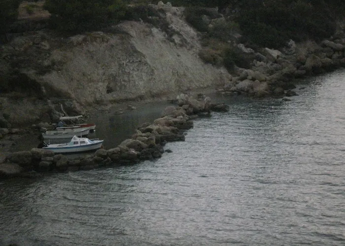 Ξενοδοχείο με διαμερίσματα Pefkos Filoxenia 4*
