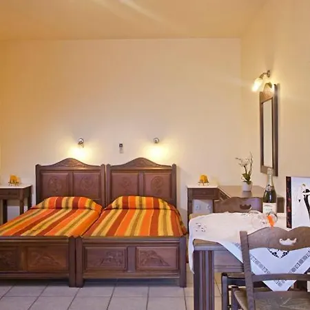 Aparthotel Pefkos Filoxenia