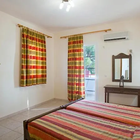 Aparthotel Pefkos Filoxenia