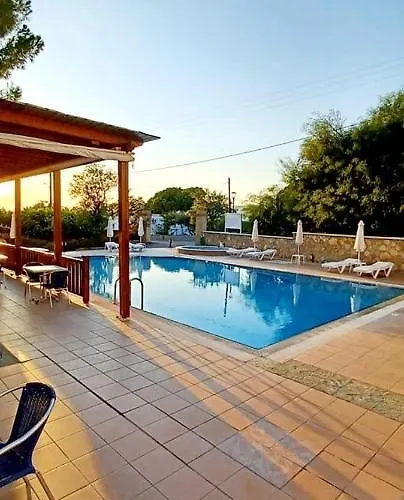 公寓式酒店 Pefkos Filoxenia 4*