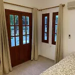 Pefkos Filoxenia 아파트호텔