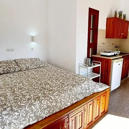 Filoxenia Aparthotel 4*