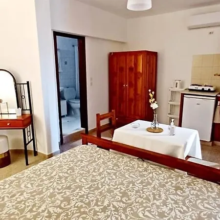 アパートホテル Pefkos Filoxenia 4*