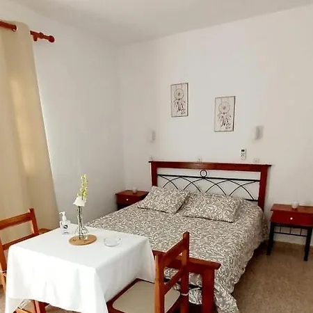 Filoxenia Aparthotel