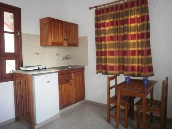 아파트호텔 Pefkos Filoxenia